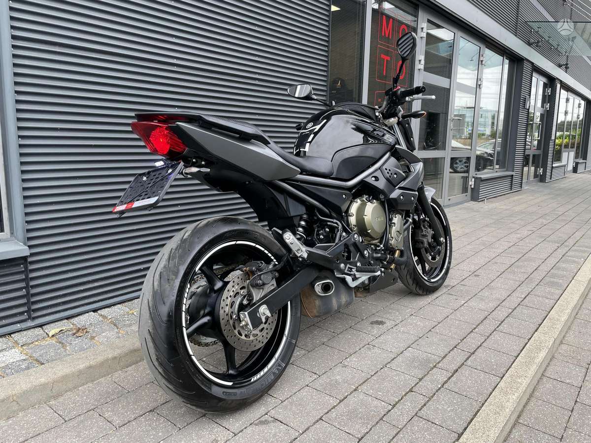 Yamaha XJ 600cc, street / classic