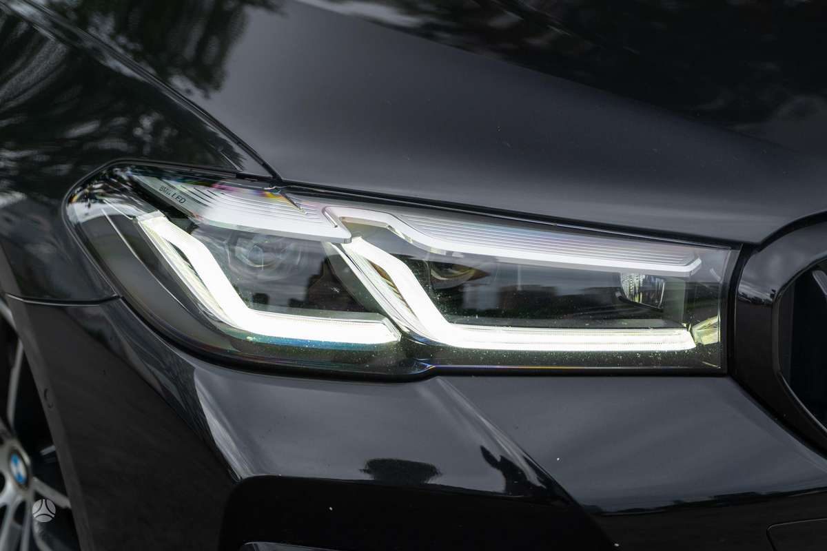 BMW 520, 2.0 l., Седан