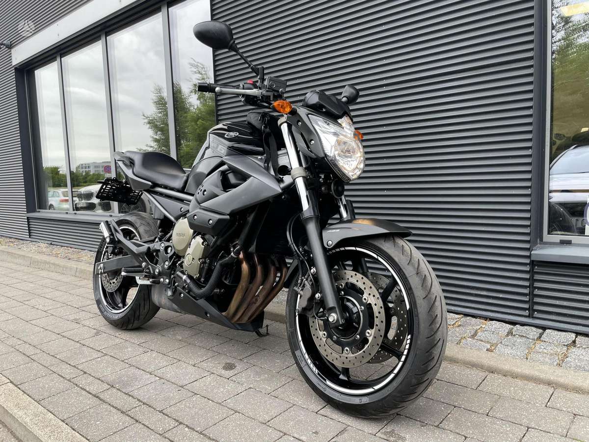Yamaha XJ 600cc, street / classic