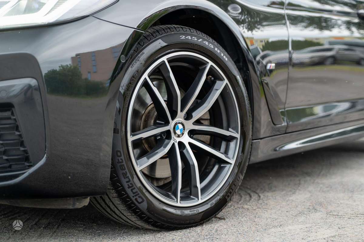 BMW 520, 2.0 l., Седан