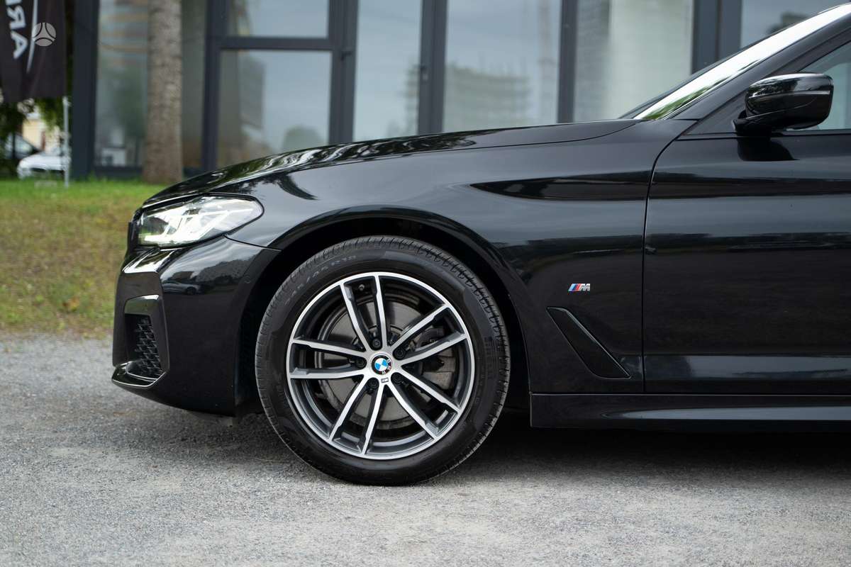 BMW 520, 2.0 l., Седан