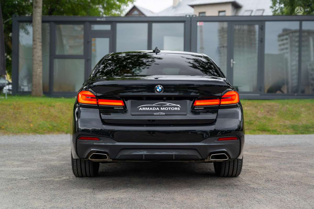 BMW 520, 2.0 l., Седан