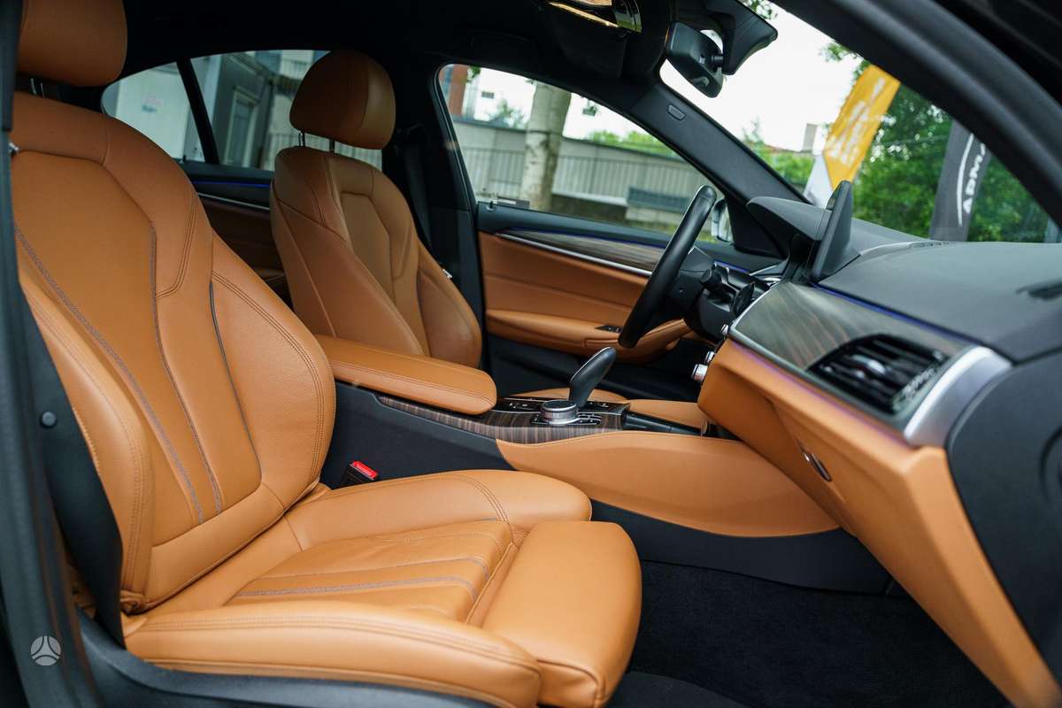 BMW 520, 2.0 l., Седан