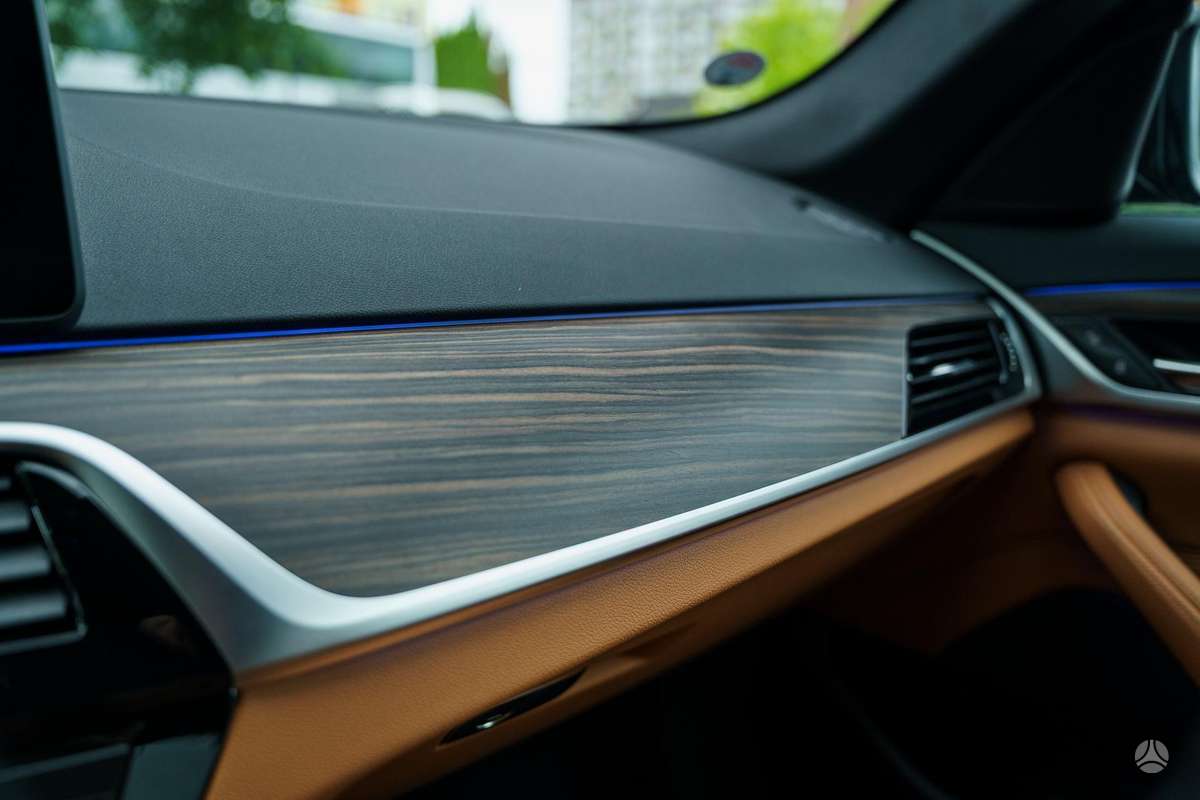BMW 520, 2.0 l., Седан