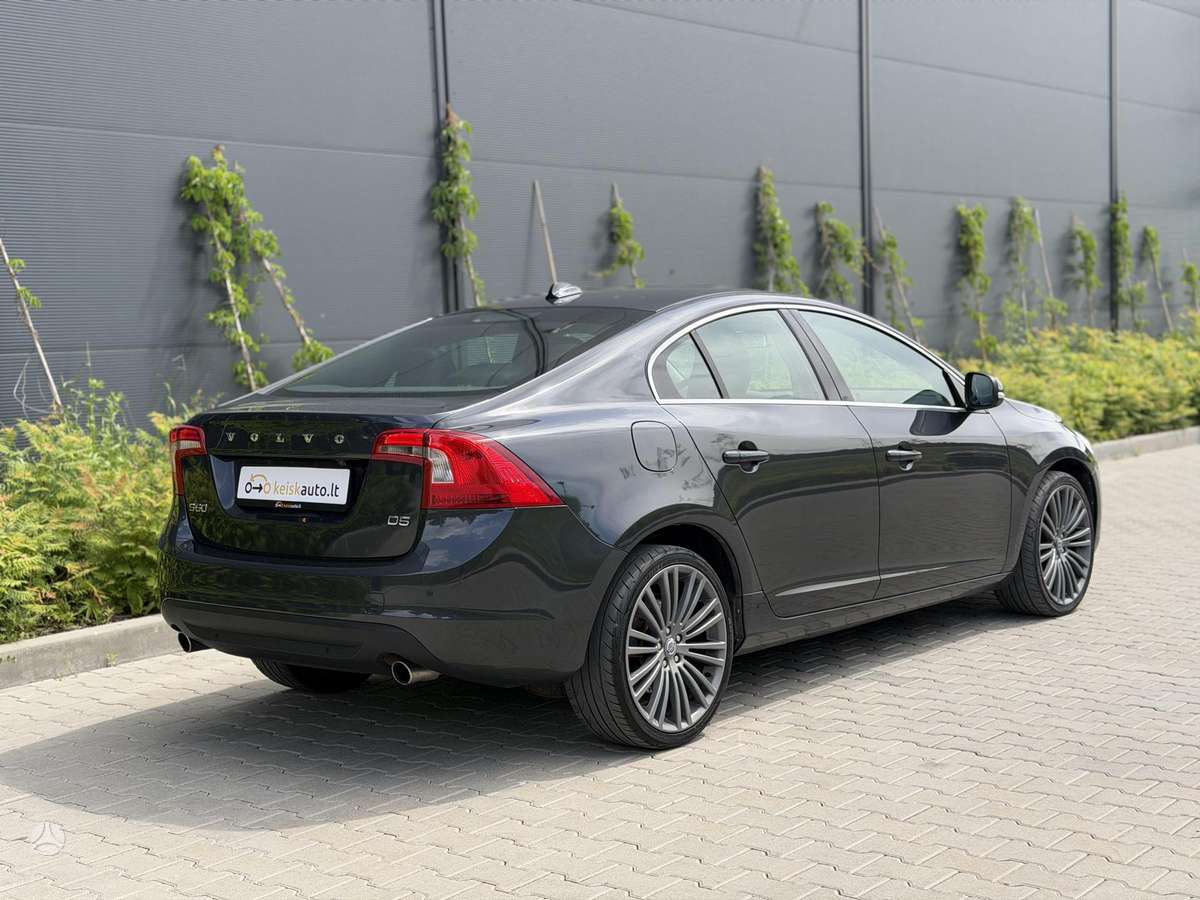 Volvo S60, 2.4 l., Седан