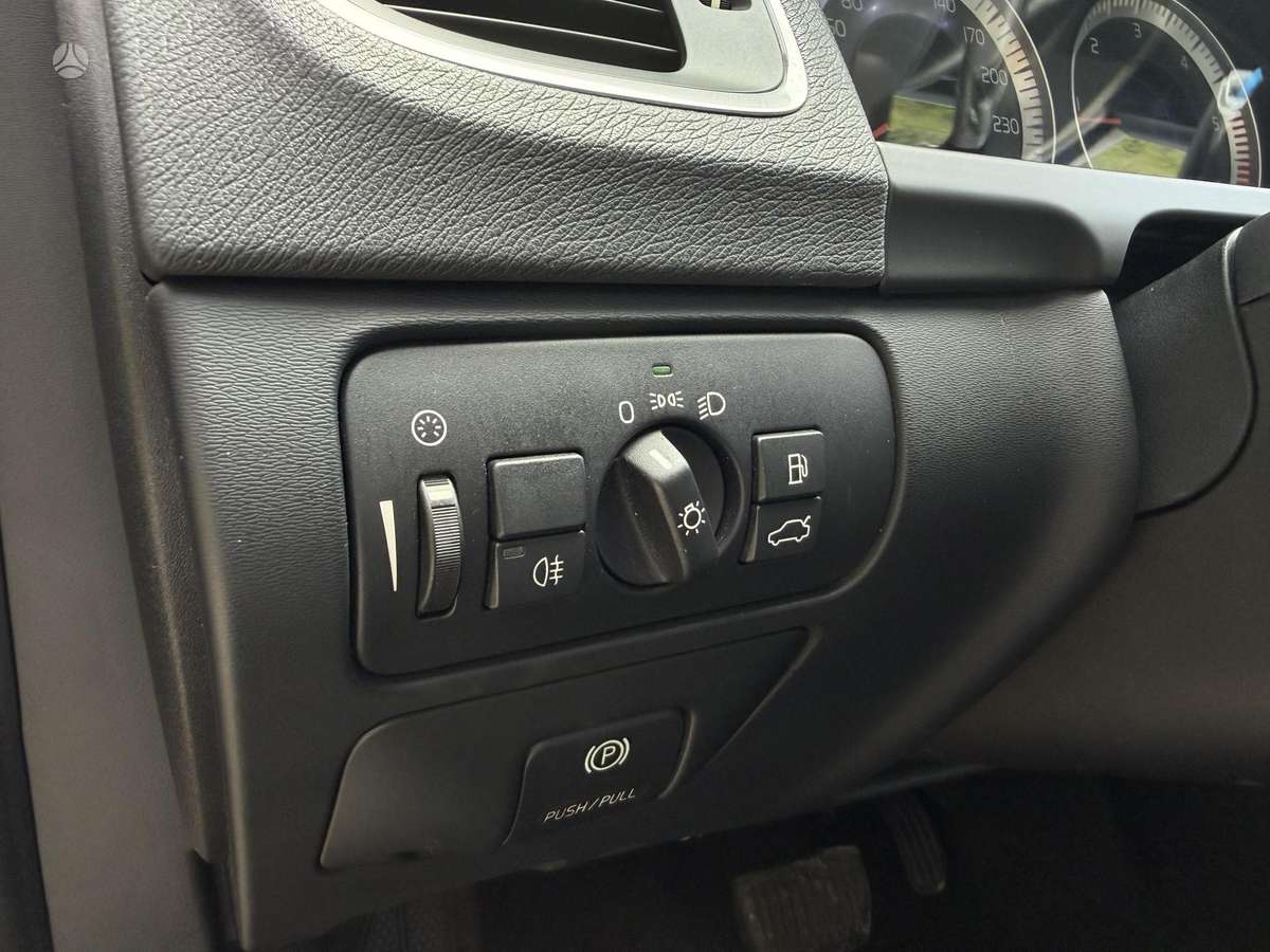 Volvo S60, 2.4 l., Седан