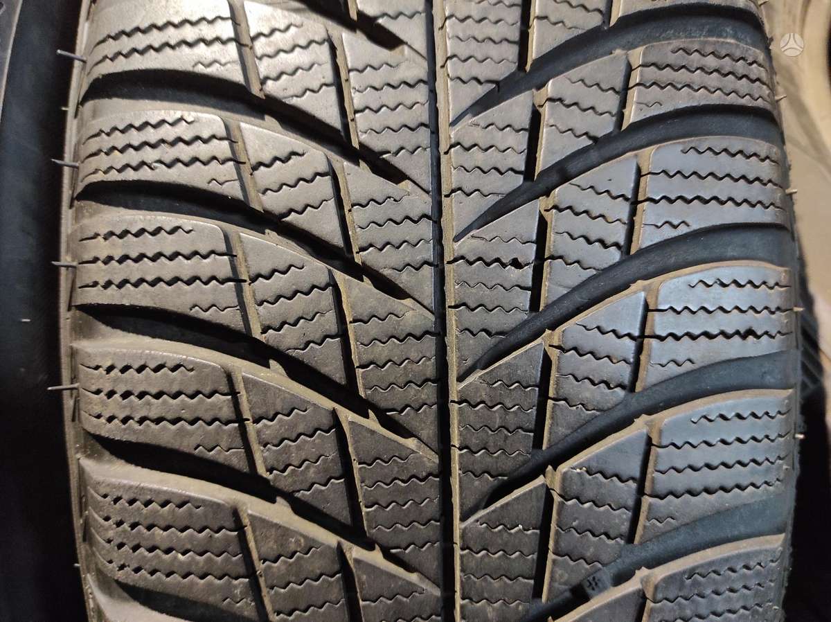 Hankook, žieminės 215/65 R17