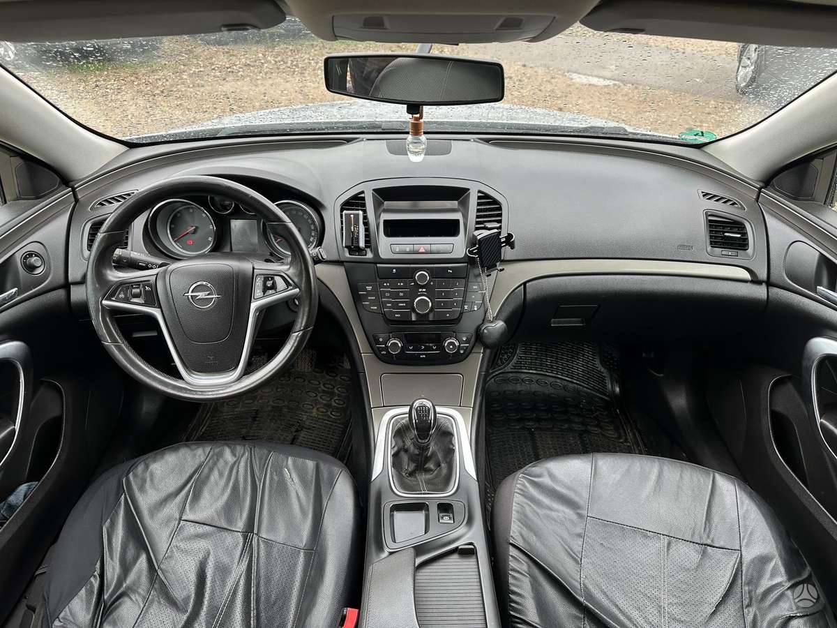 Opel Insignia, 2.0 l., hatchback