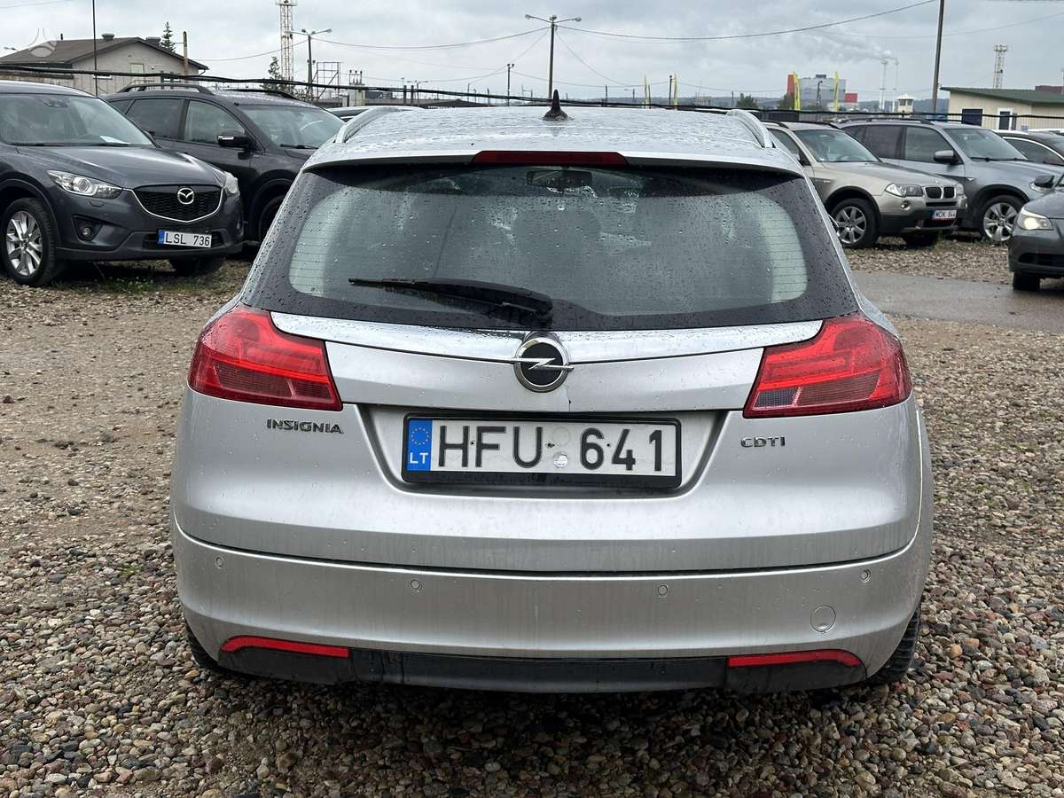 Opel Insignia, 2.0 l., hatchback
