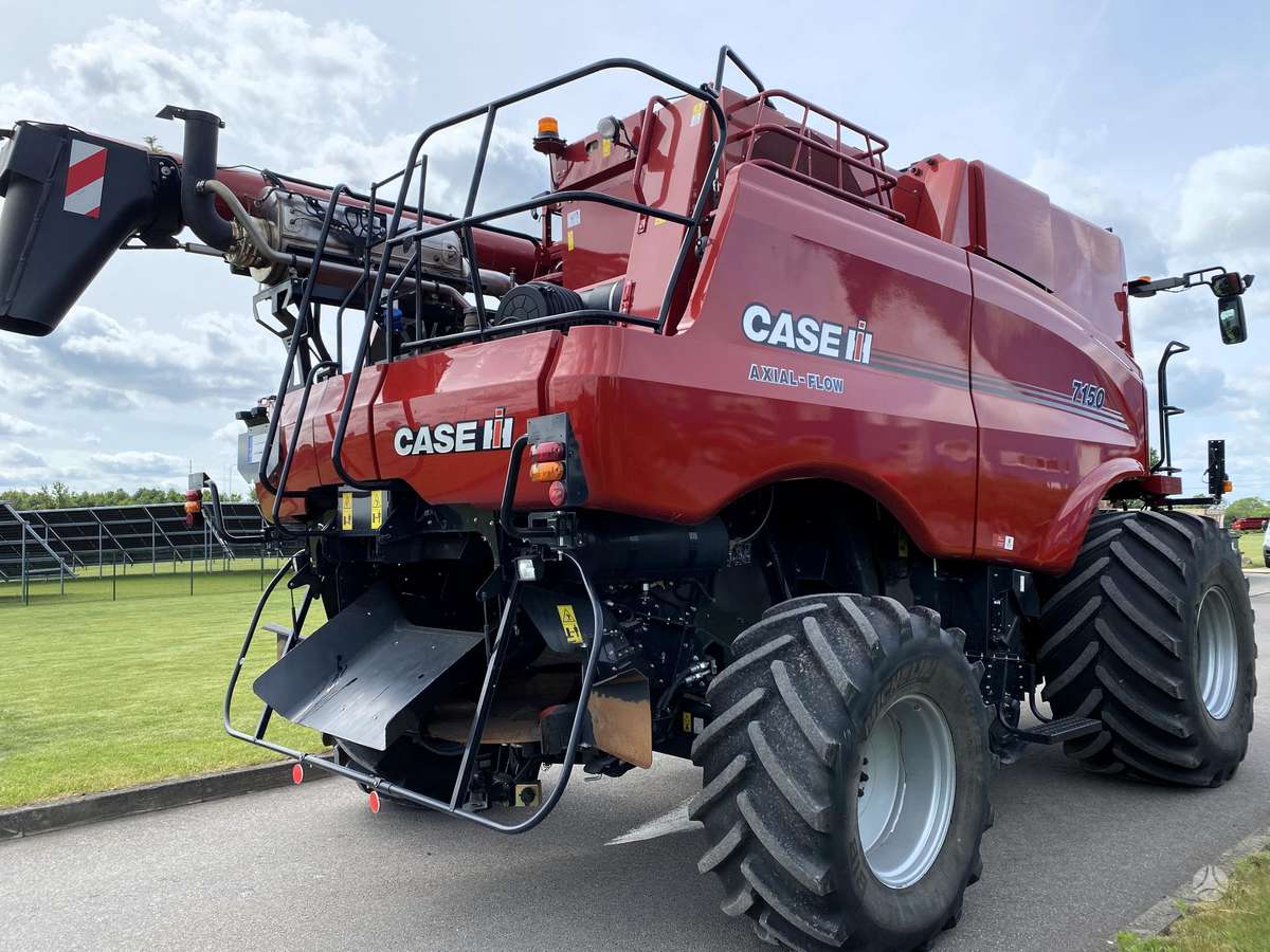 Case-IH AF 7150, kombainai