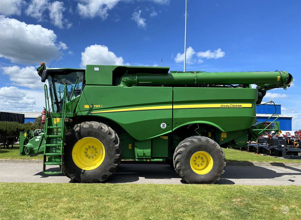 John Deere S785, kombaini