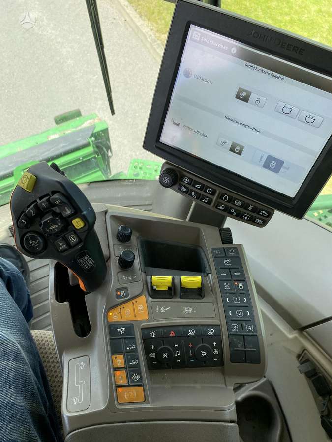 John Deere S785, kombaini