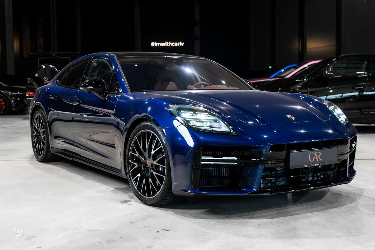 Porsche Panamera - 3