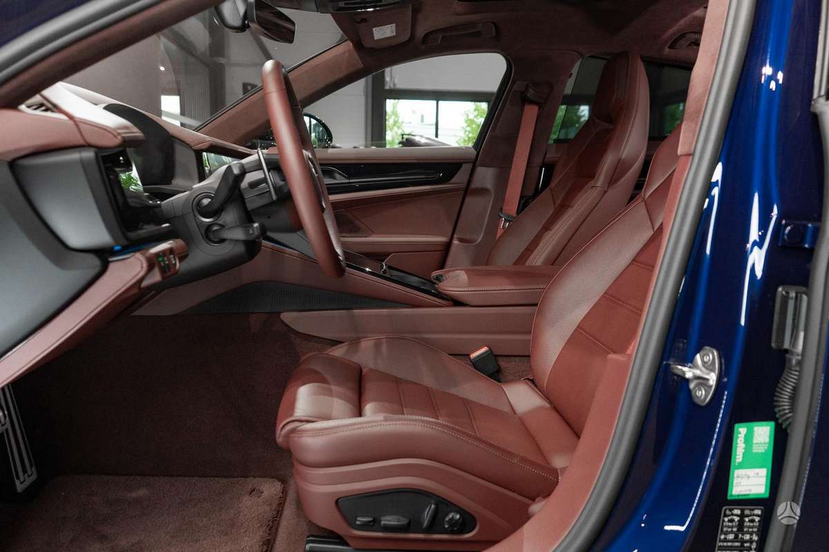Porsche Panamera - 9