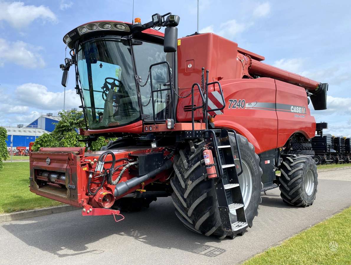 Case-IH 7240, комбайны