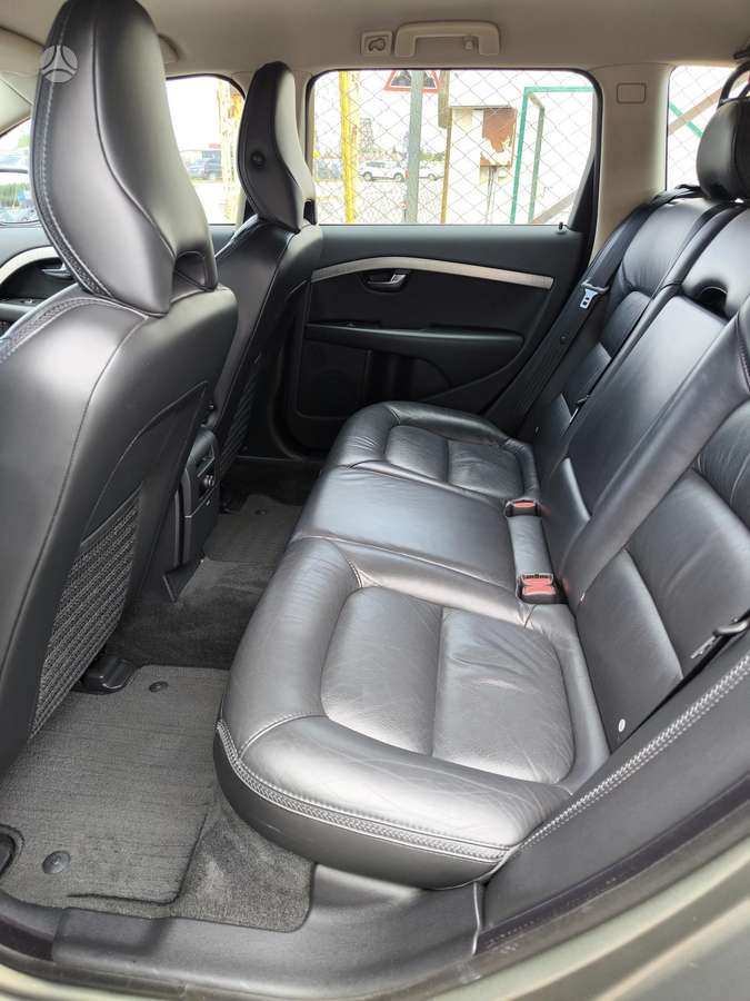 Volvo XC70, 2.4 l., Универсал