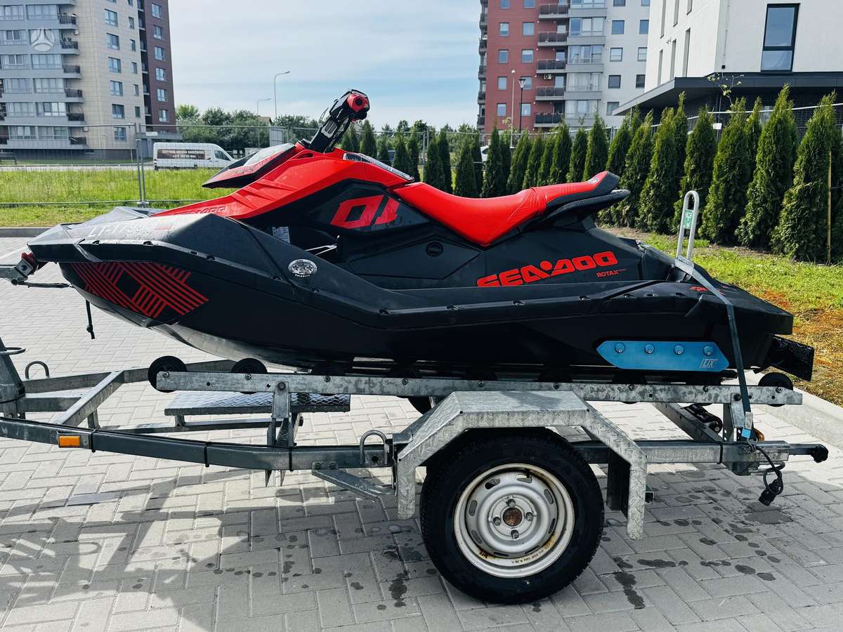 Sea-Doo Spark Trixx, водные мотоциклы
