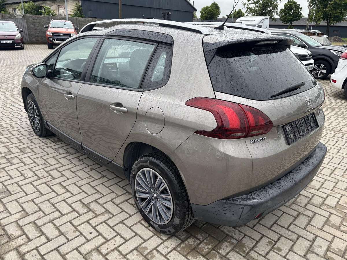 Peugeot 2008 - 4