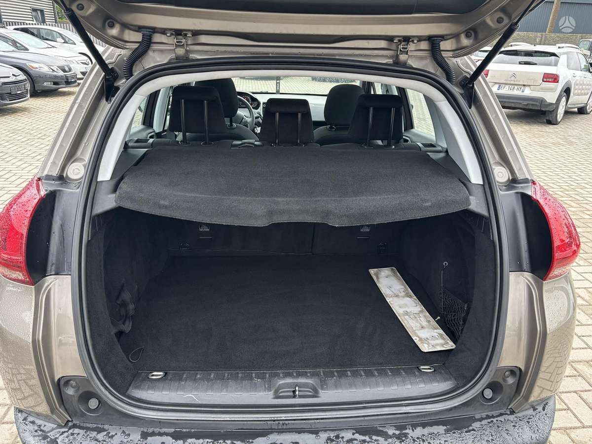 Peugeot 2008 - 5