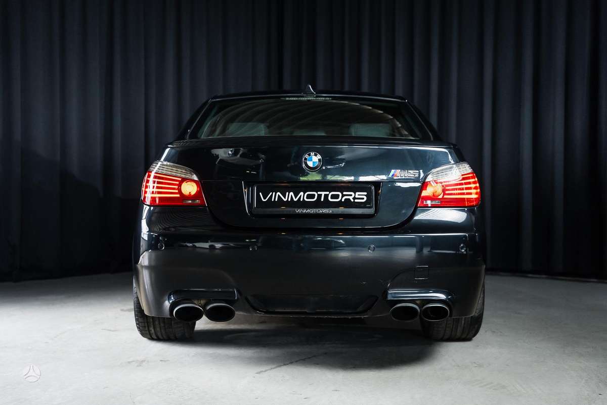 BMW M5, 5.0 l., Седан