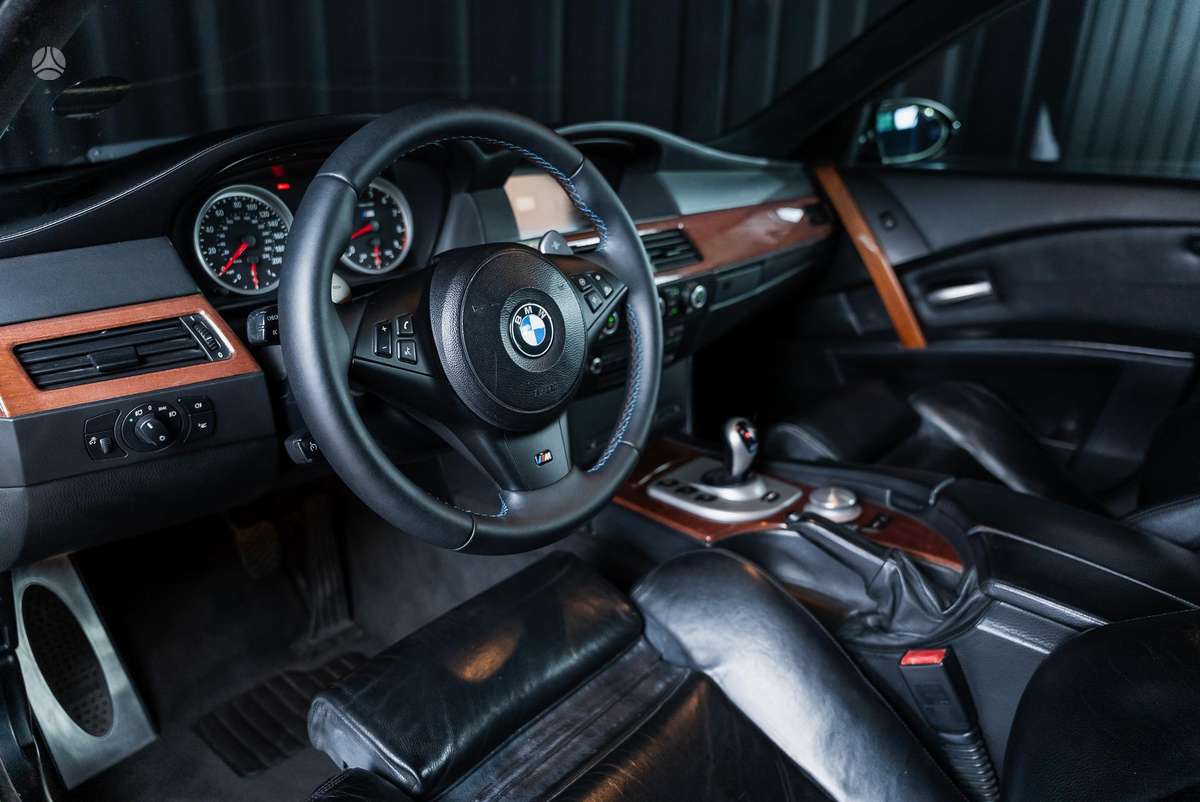 BMW M5, 5.0 l., Седан
