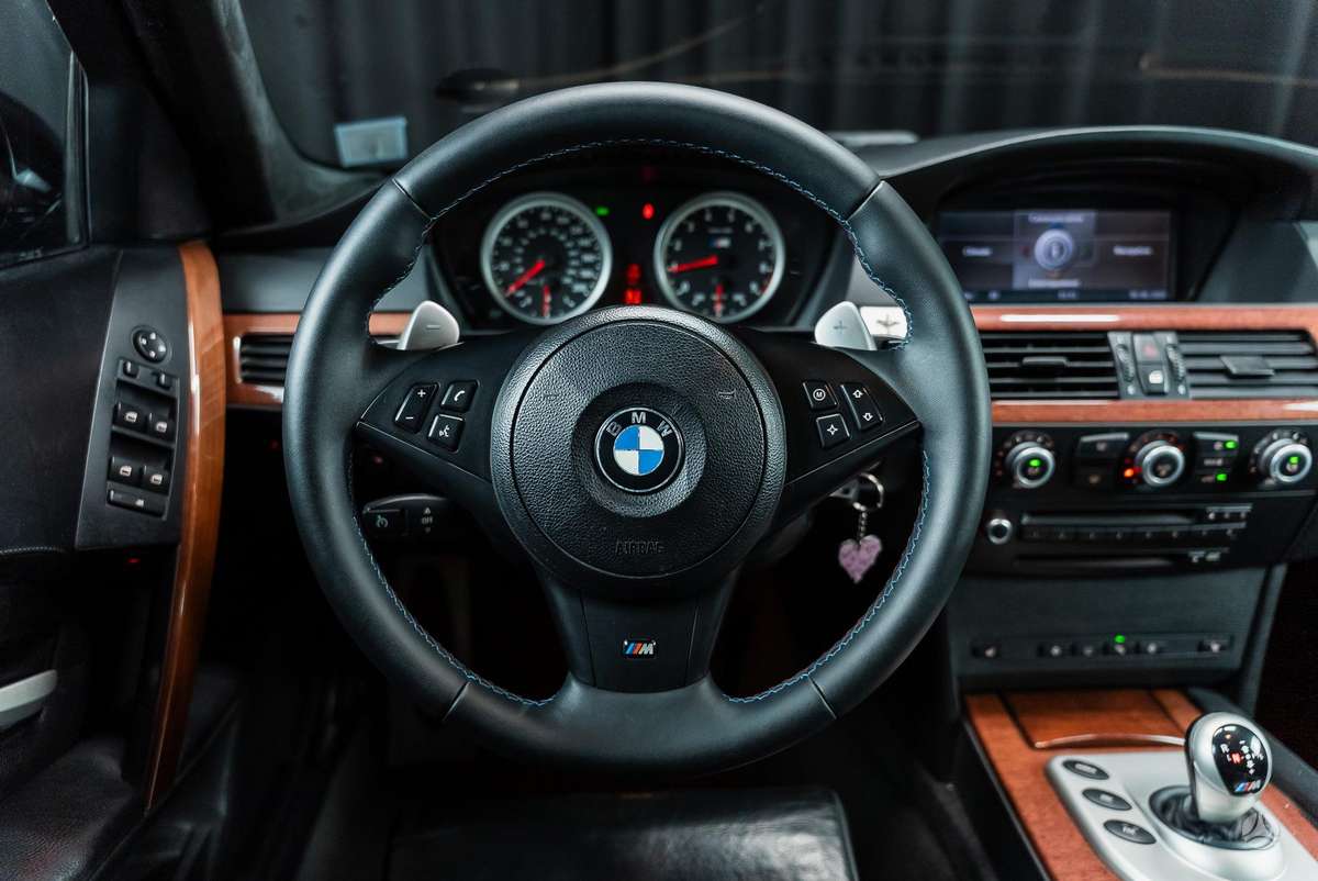 BMW M5, 5.0 l., Седан