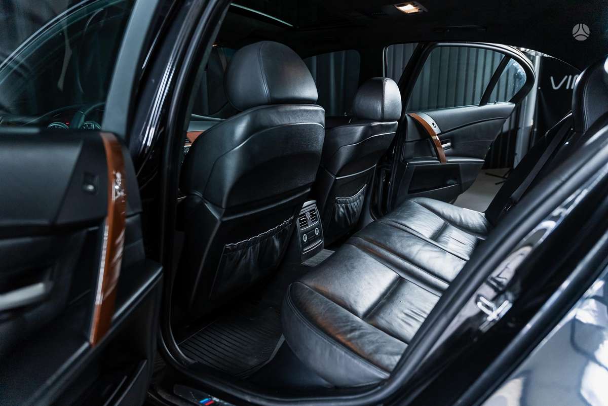 BMW M5, 5.0 l., Седан
