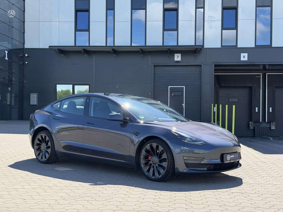 Tesla Model 3, 81 kWh, hatchback