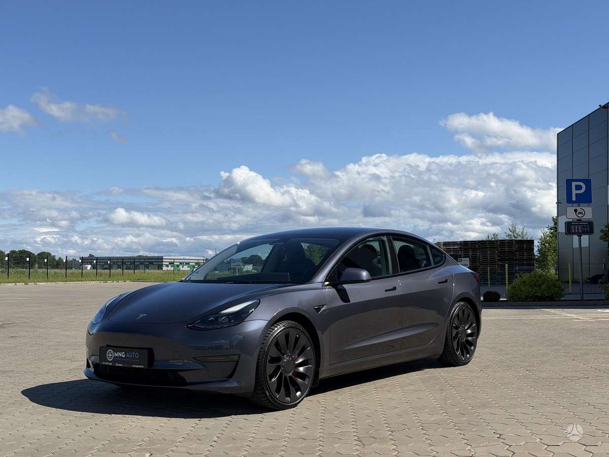 Tesla Model 3, 81 kWh, hatchback