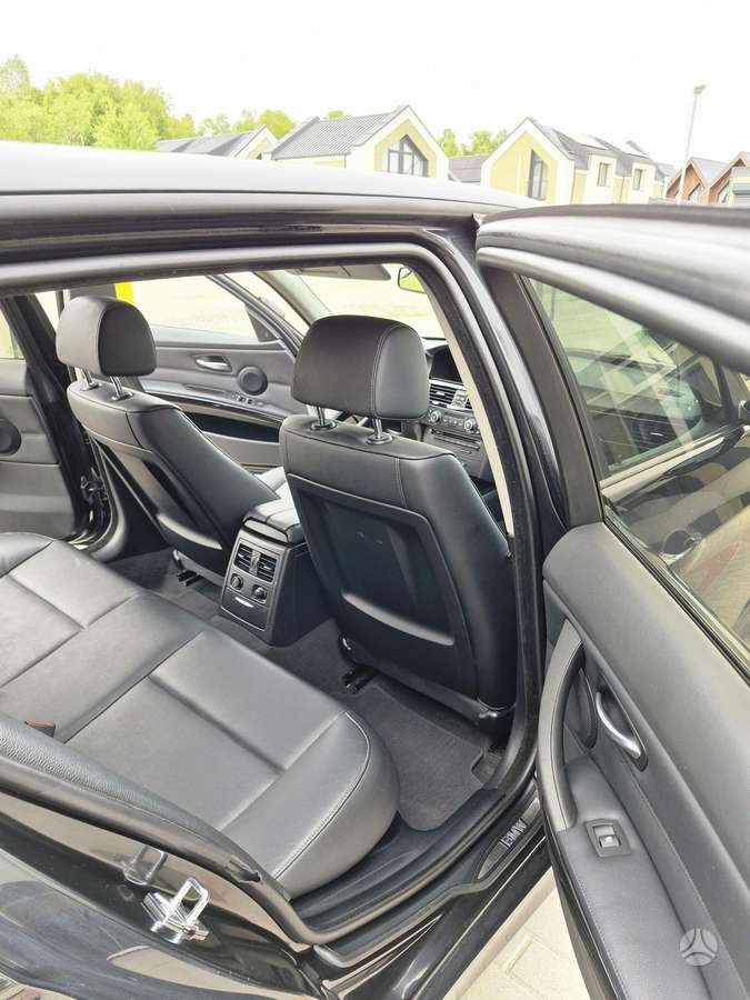 BMW 320, 2.0 l., wagon