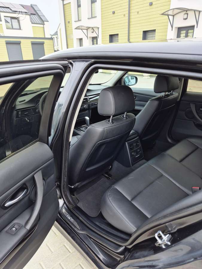 BMW 320, 2.0 l., wagon