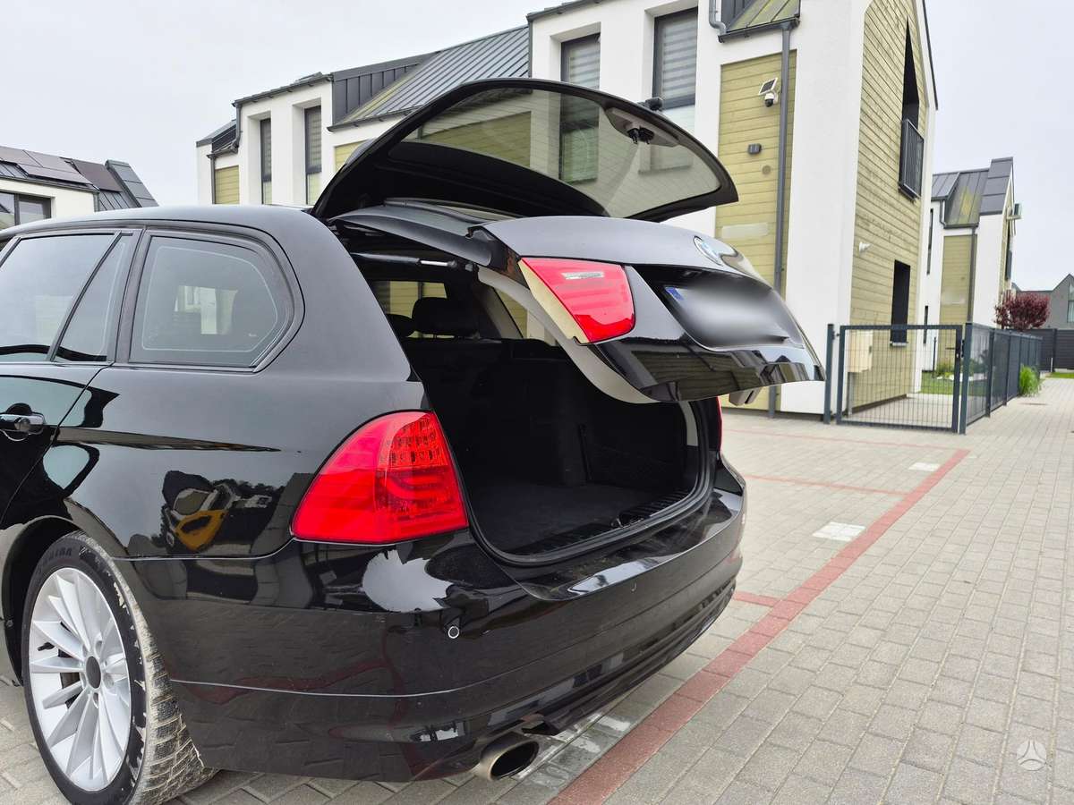 BMW 320, 2.0 l., wagon