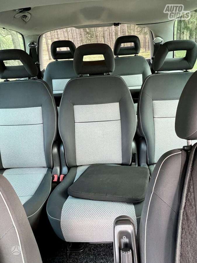 Volkswagen Sharan - 8
