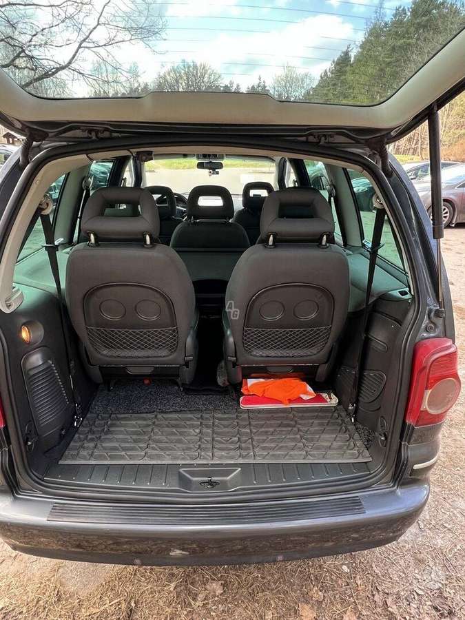 Volkswagen Sharan - 9
