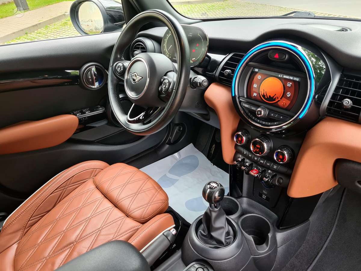 Mini Cooper, 1.5 l., Хэтчбек