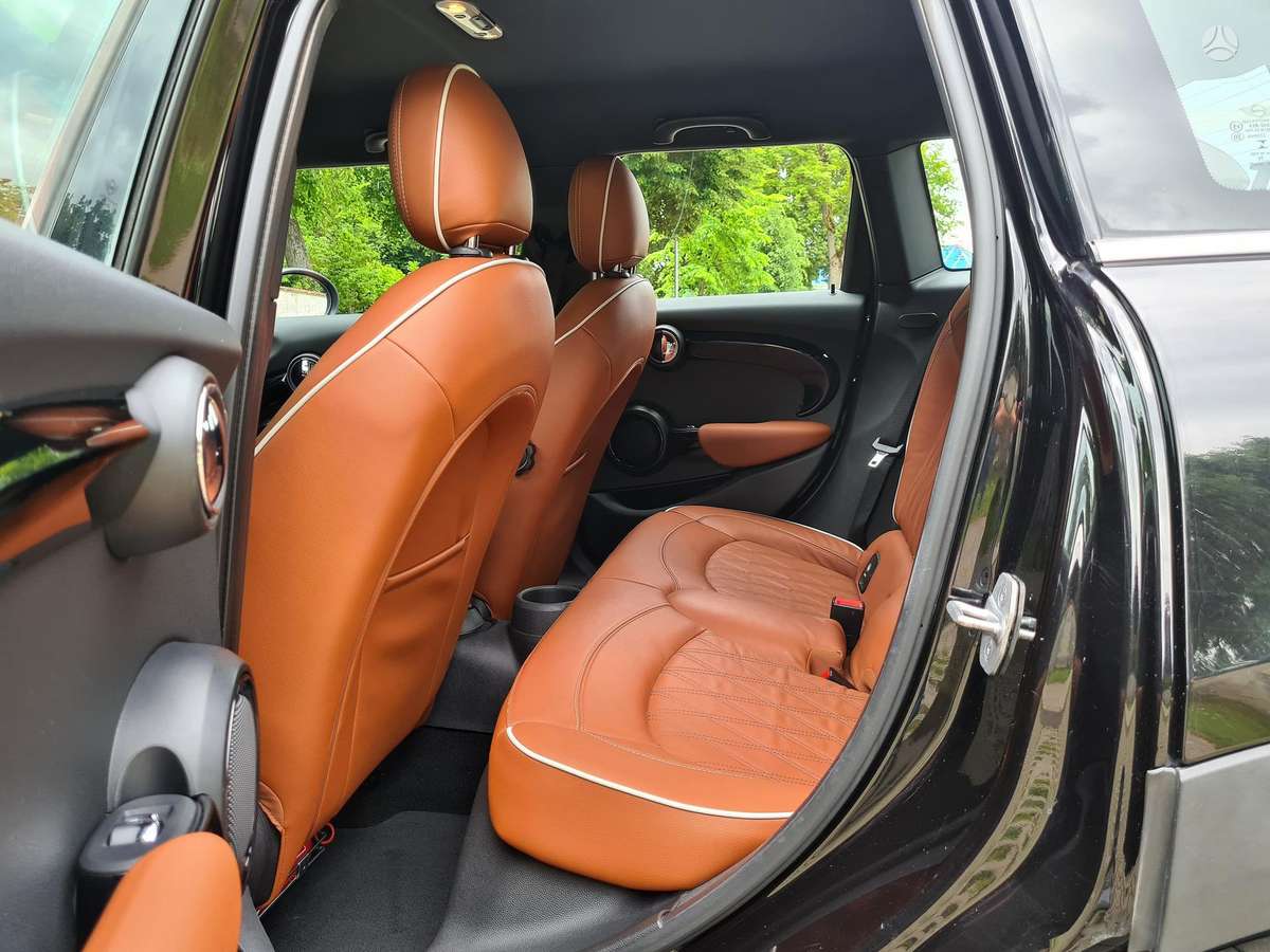 Mini Cooper, 1.5 l., hatchback