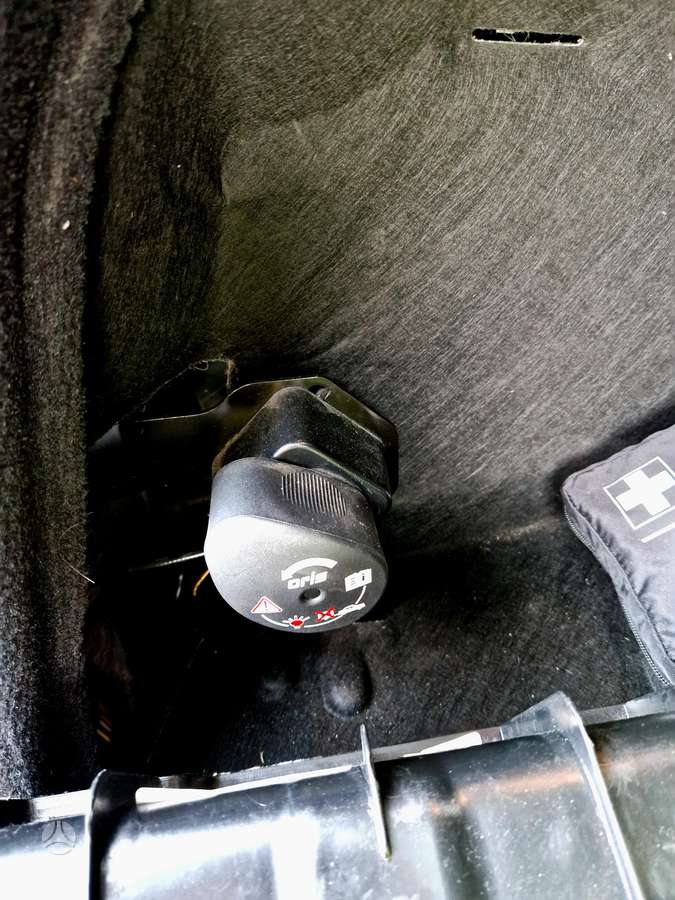 Mercedes-Benz E200, 2.1 l., Универсал
