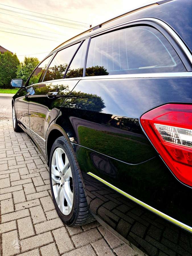 Mercedes-Benz E200, 2.1 l., Универсал