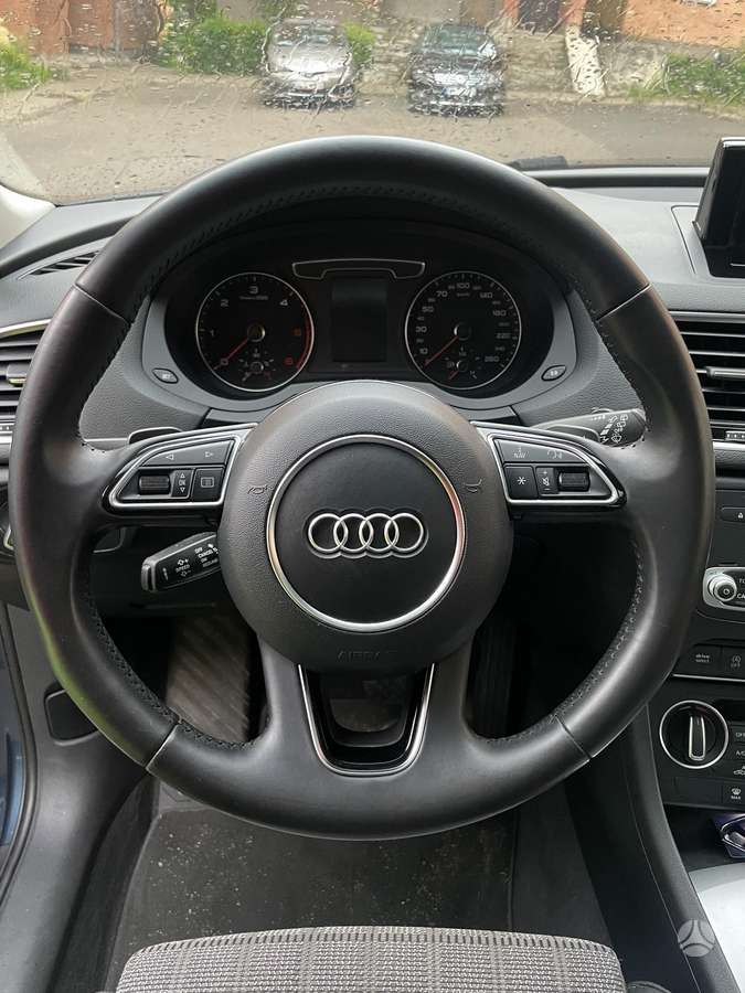 Audi Q3, 2.0 l., Внедорожник / Кроссовер