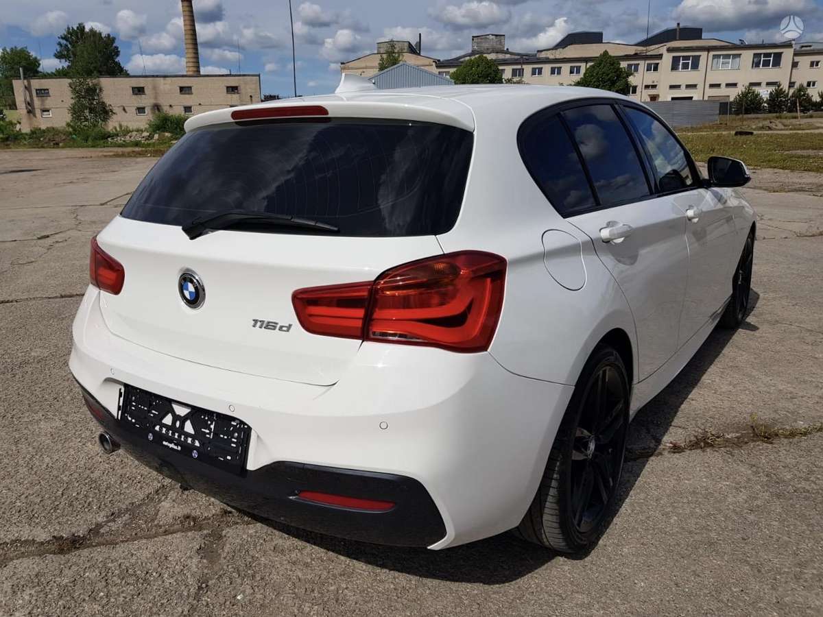 BMW 116, 1.5 l., hatchback