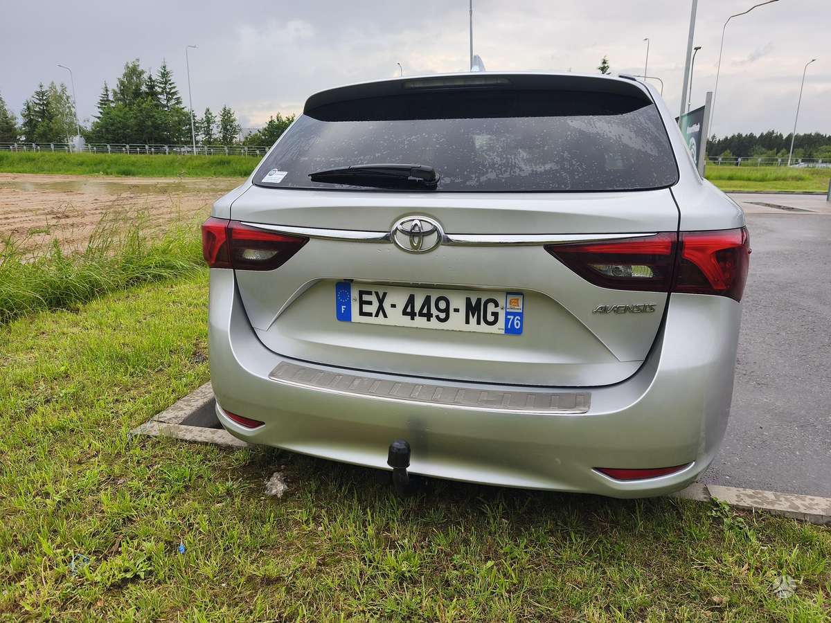Toyota Avensis - 5
