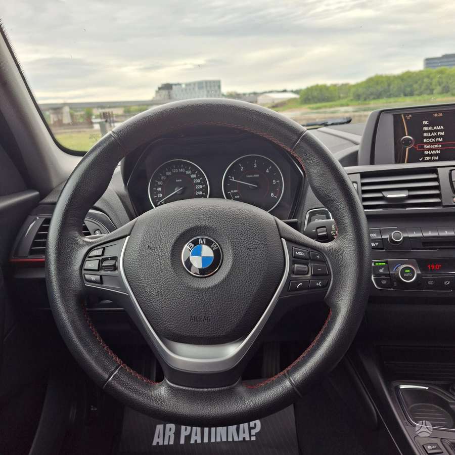 BMW 118, 2.0 l., hečbekas