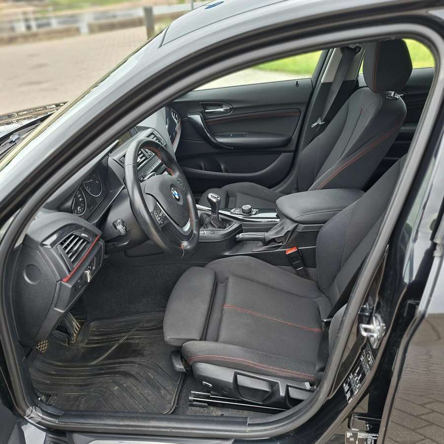 BMW 118, 2.0 l., hečbekas