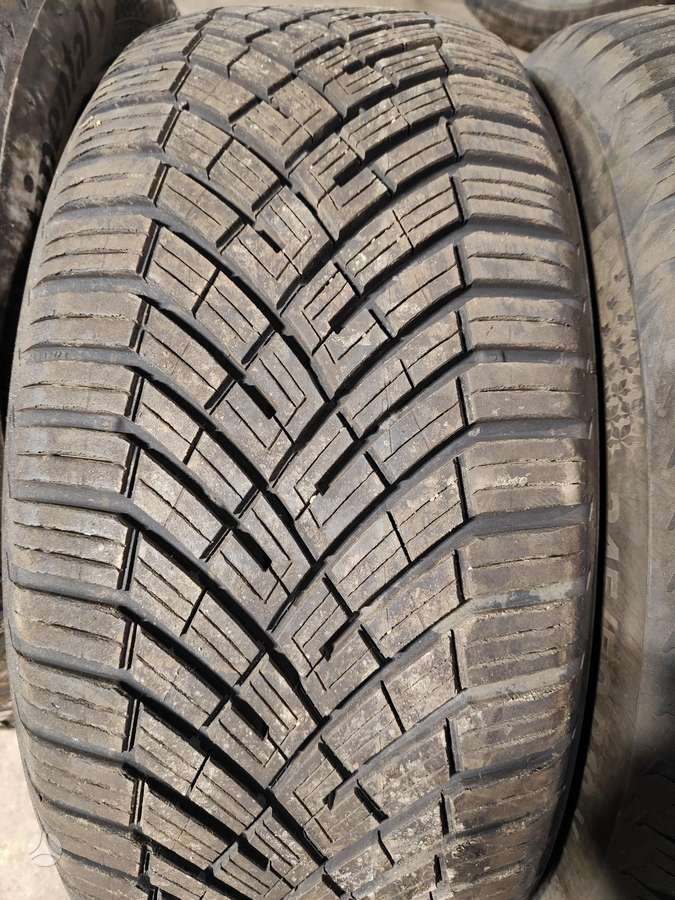 Continental, всесезонные 245/50 R18