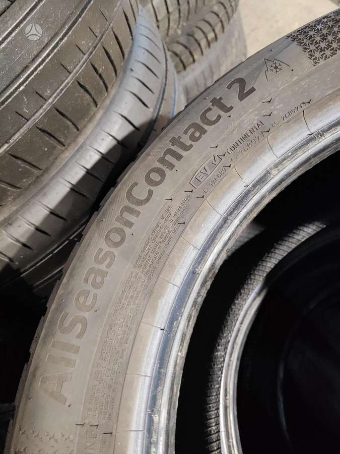 Continental, всесезонные 245/50 R18