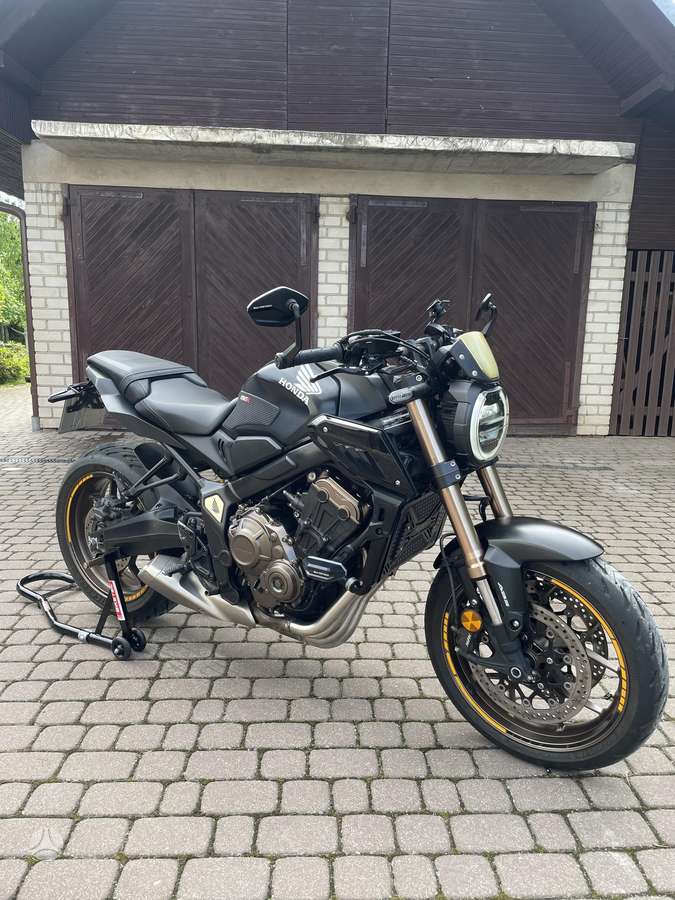 Honda CB 650cc, street / classic