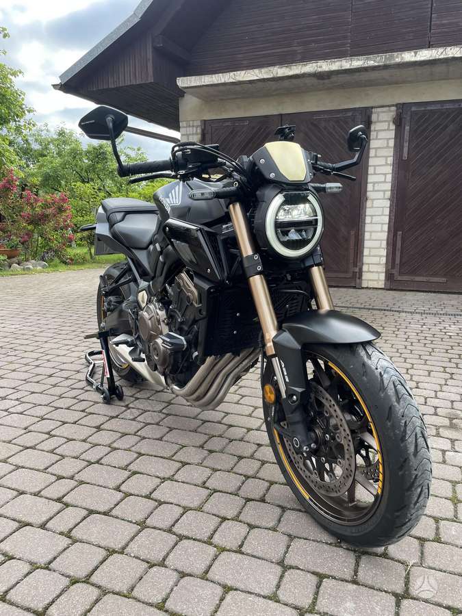 Honda CB 650cc, street / classic