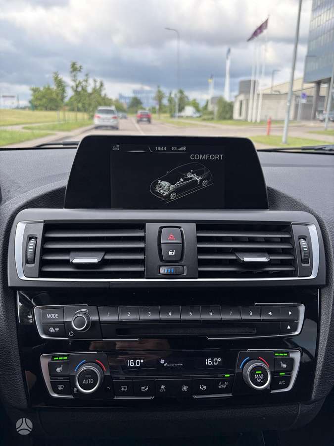 BMW 116, 1.5 l., hatchback
