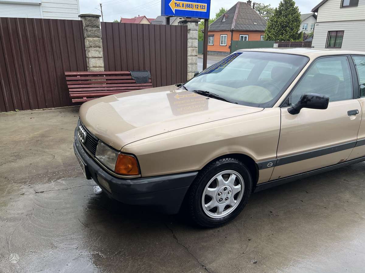 Audi 80, 1.8 l., Седан