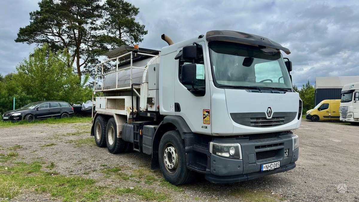 Renault Premium, paving machinery